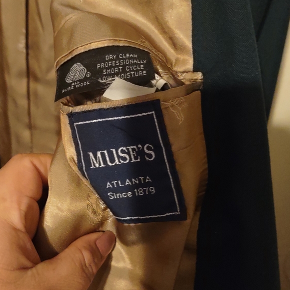 Burberrys Muse's Atlanta since 1879 Green Blazer ,6 Golden button. - Picture 6 of 8